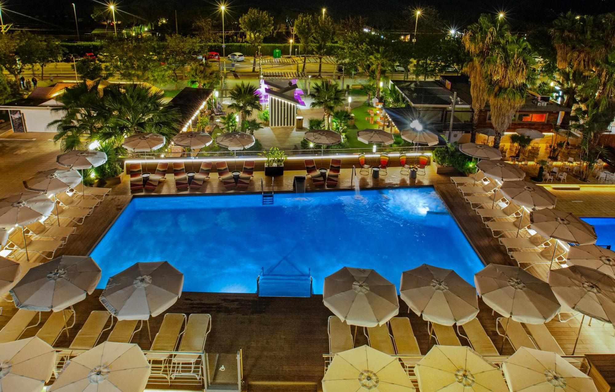 Aparthotel Odissea Park Santa Susanna Exterior photo